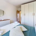Awesome Apartment In Pula With Wifi Appartement