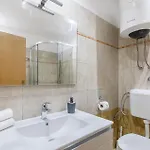 2 Bedroom Beautiful In