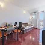 Awesome Apartment In Pula With Wifi * 普拉