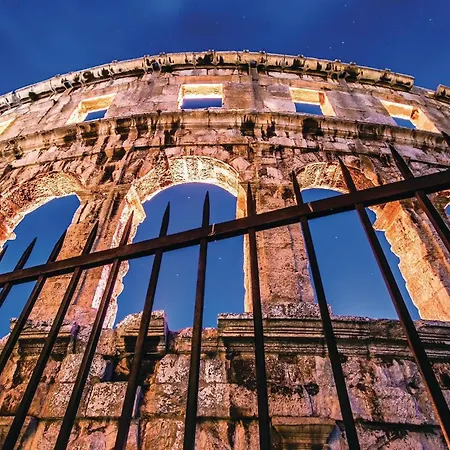 Awesome Apartment In Pula With Wifi 公寓